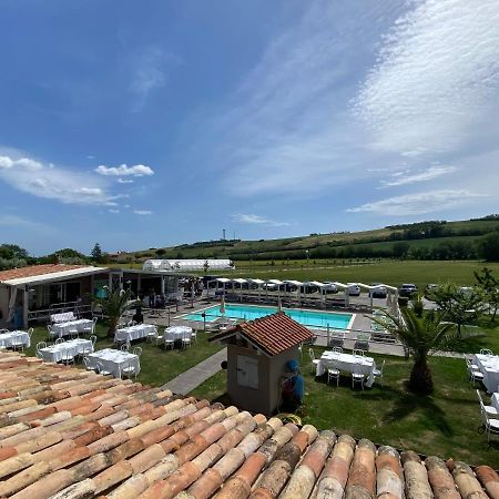 Hotel Quattro Stagioni à Fano Extérieur photo